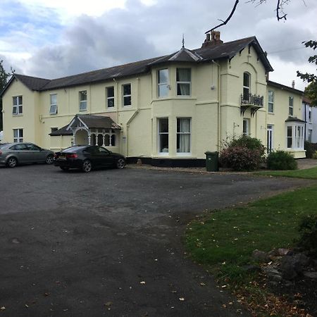 Winston Manor Guesthouse Rooms チャーチル エクステリア 写真