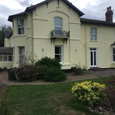 Winston Manor Guesthouse Rooms チャーチル エクステリア 写真
