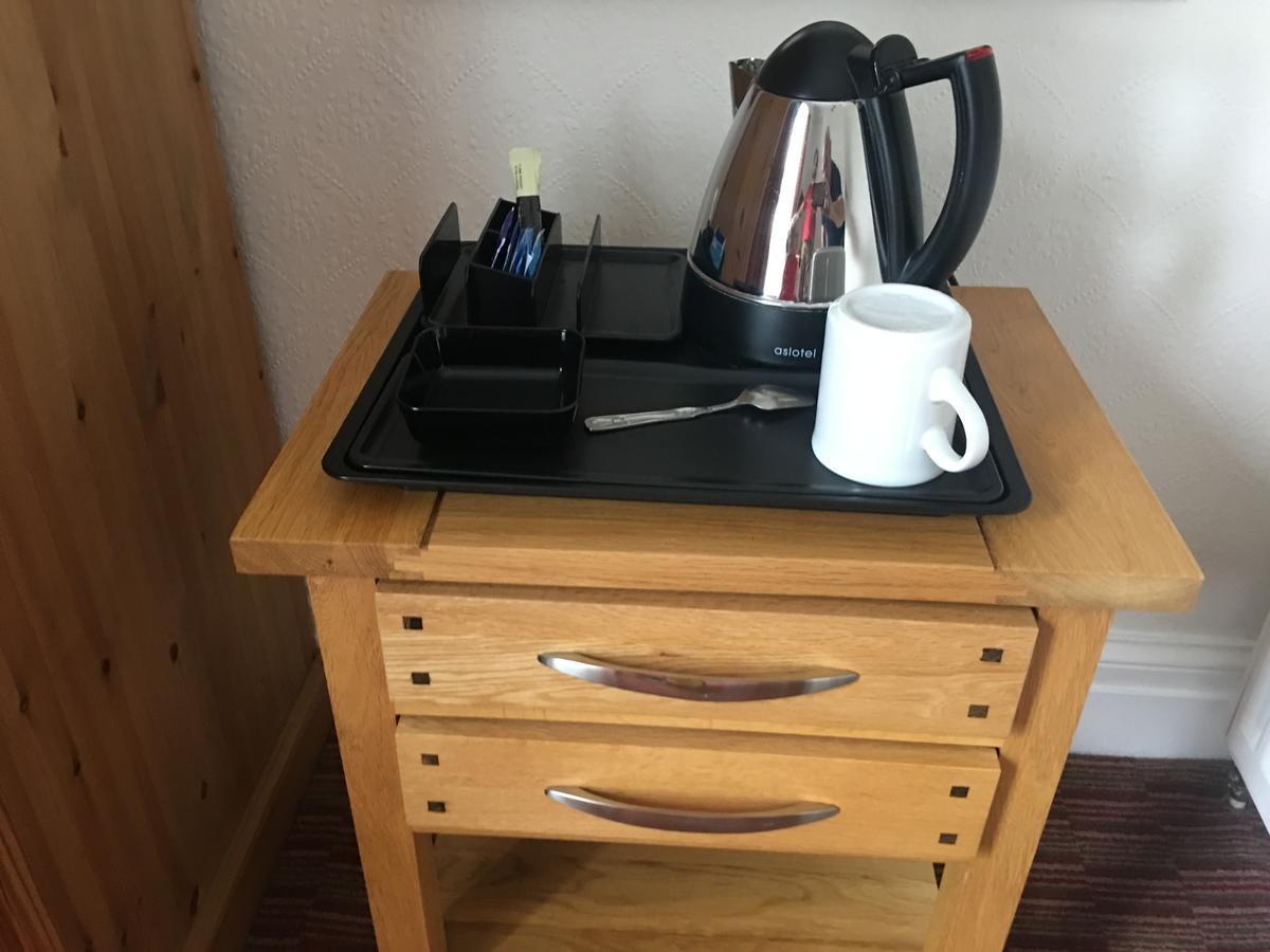 Winston Manor Guesthouse Rooms チャーチル エクステリア 写真