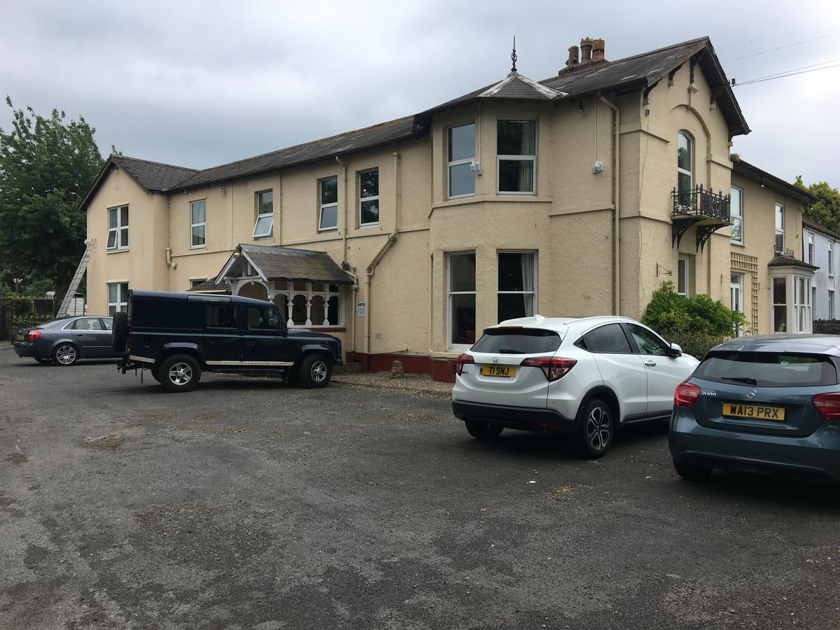 Winston Manor Guesthouse Rooms チャーチル エクステリア 写真
