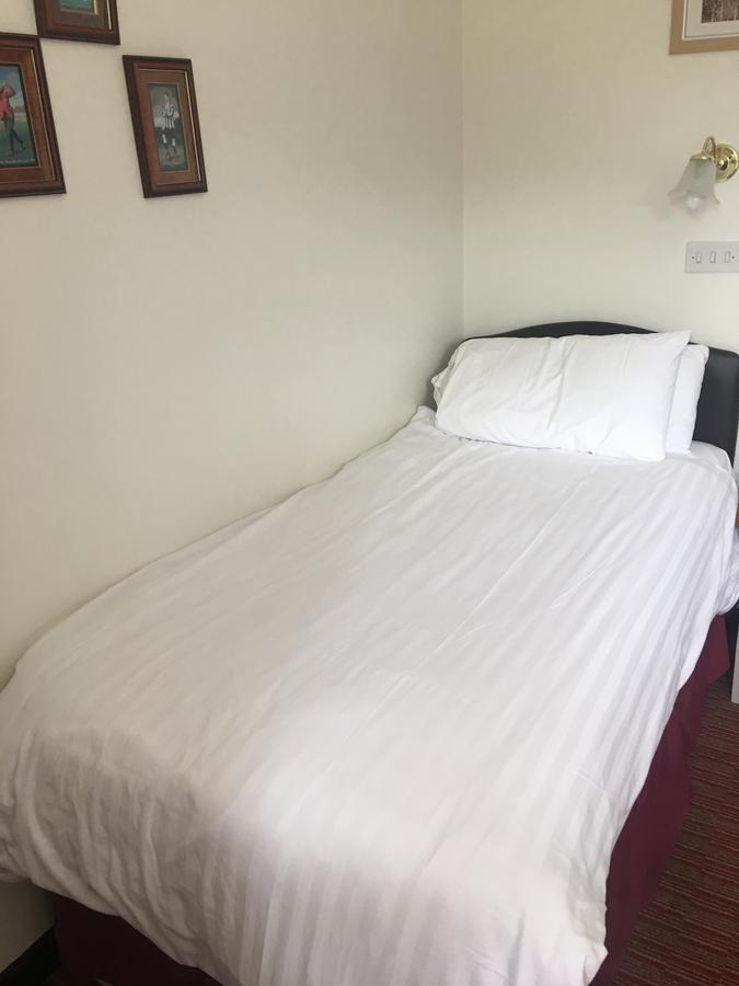 Winston Manor Guesthouse Rooms チャーチル エクステリア 写真