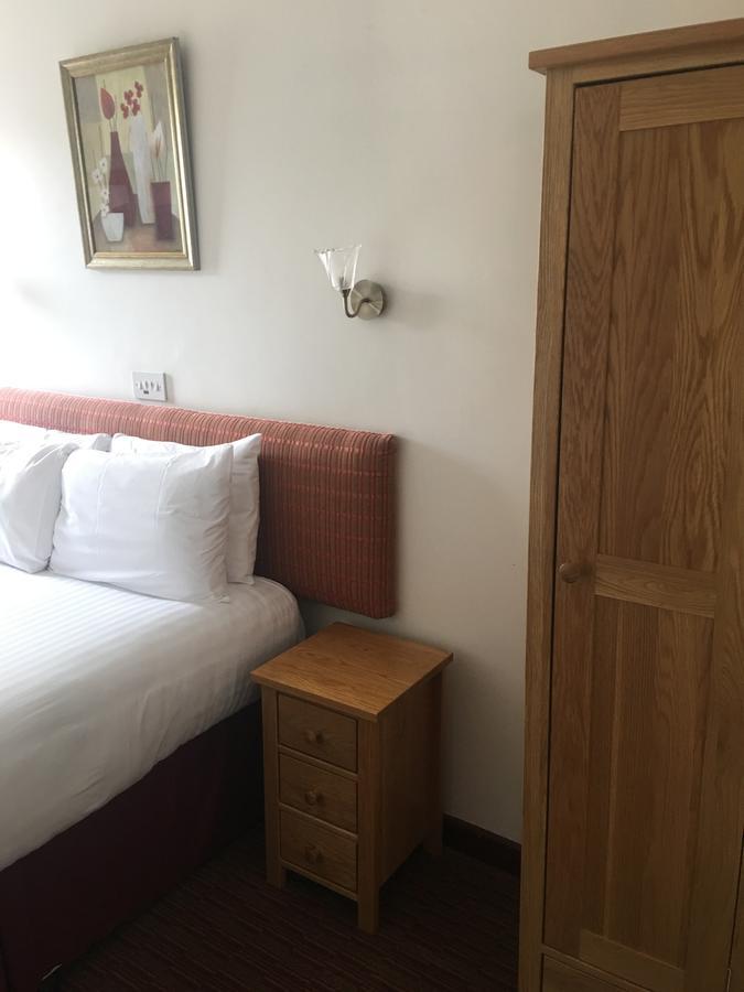 Winston Manor Guesthouse Rooms チャーチル エクステリア 写真
