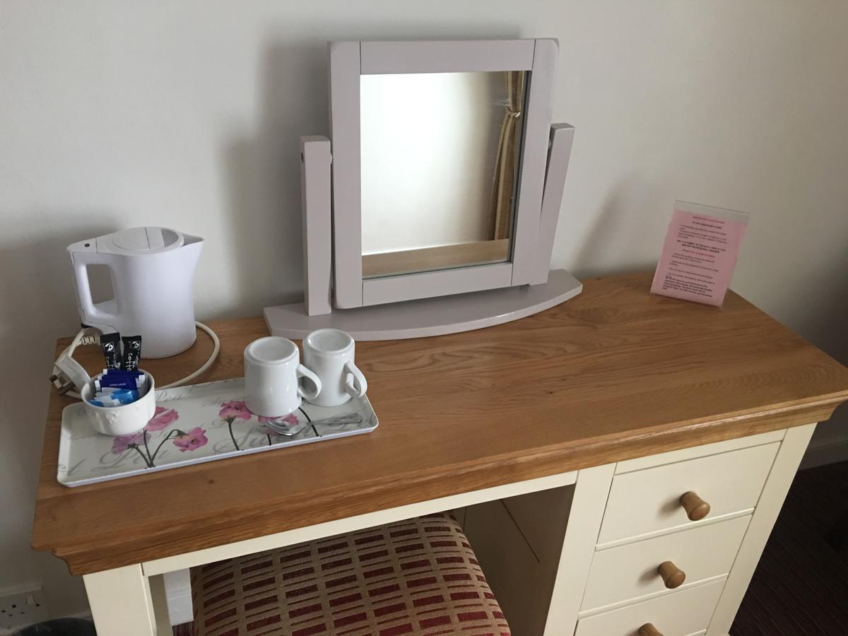 Winston Manor Guesthouse Rooms チャーチル エクステリア 写真