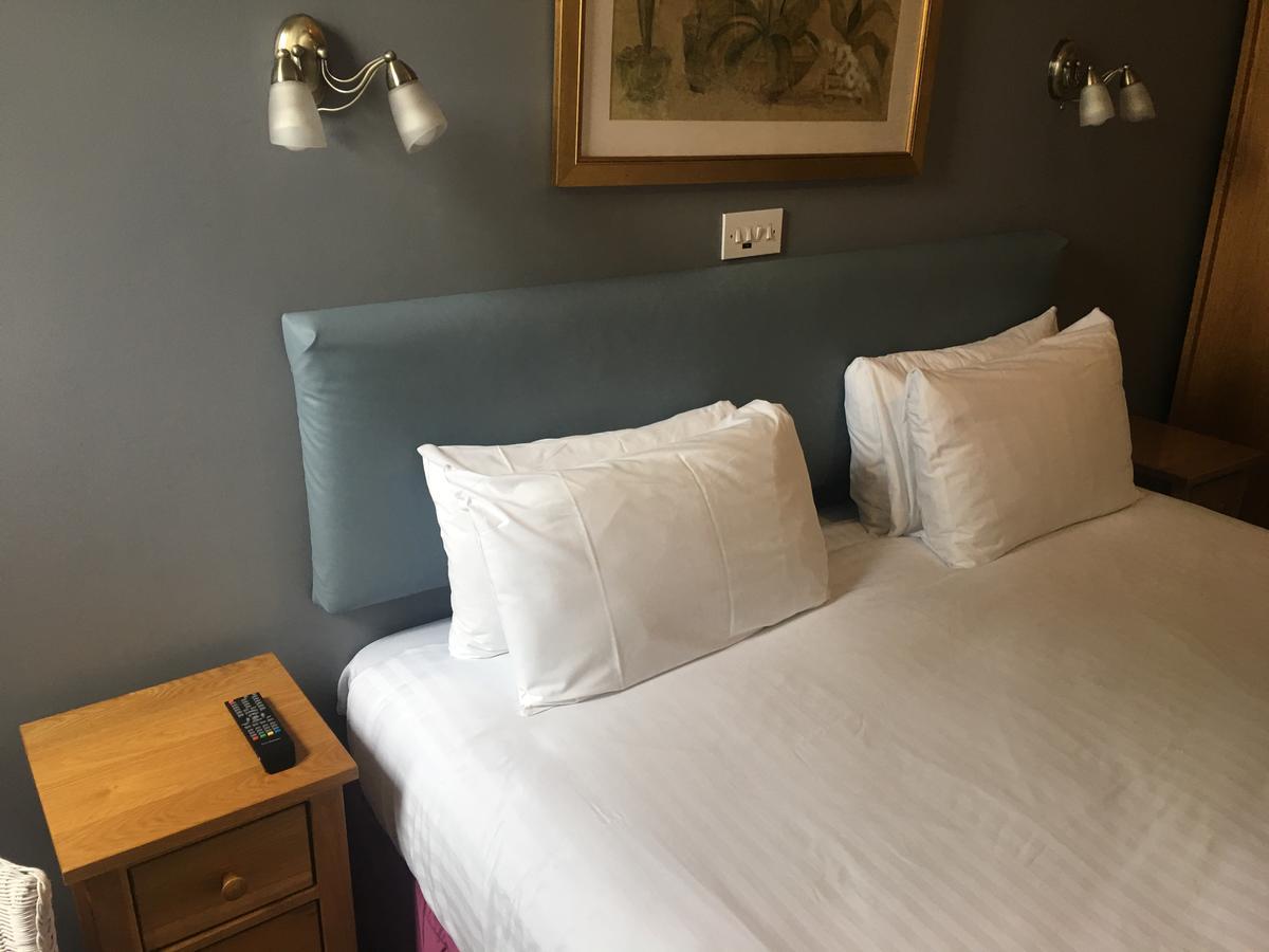 Winston Manor Guesthouse Rooms チャーチル エクステリア 写真