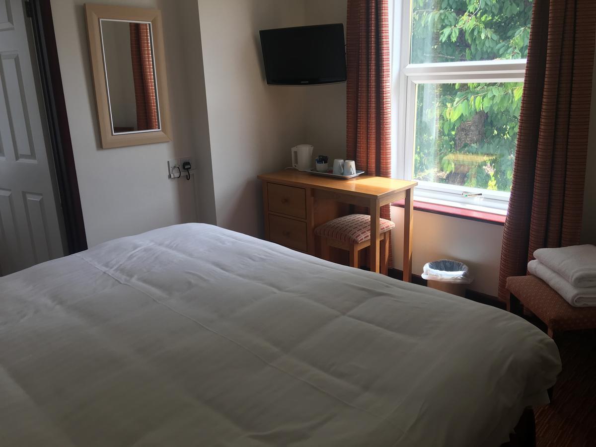 Winston Manor Guesthouse Rooms チャーチル エクステリア 写真