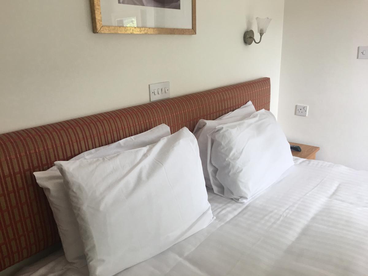 Winston Manor Guesthouse Rooms チャーチル エクステリア 写真