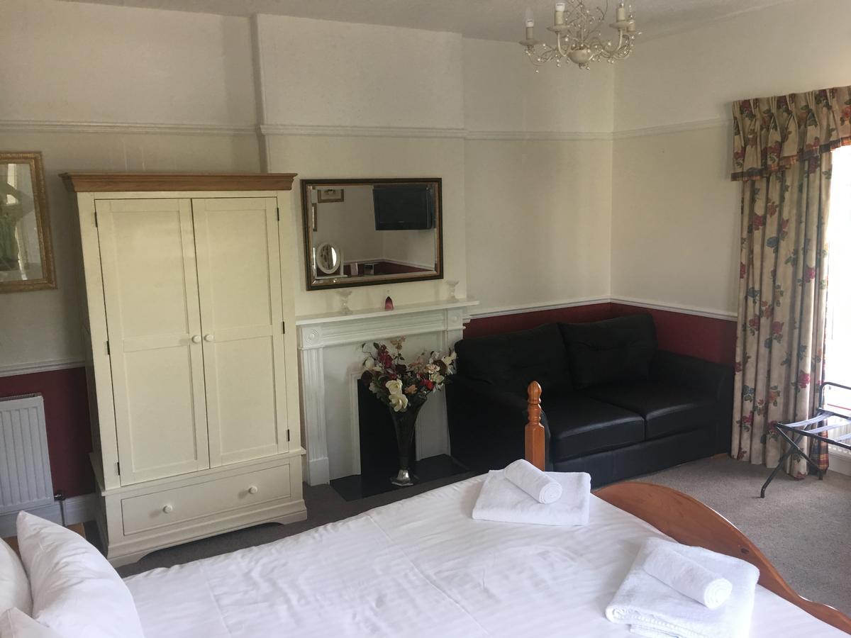 Winston Manor Guesthouse Rooms チャーチル エクステリア 写真