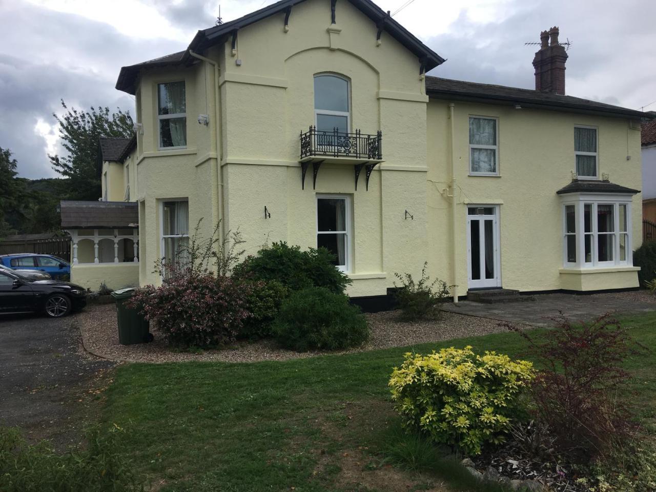 Winston Manor Guesthouse Rooms チャーチル エクステリア 写真